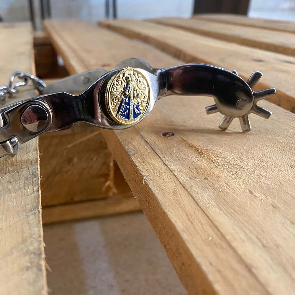 Espora Nossa Senhora Aparecida Inox +Correia De Couro em Oferta na Shopee