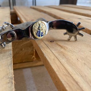 Espora Nossa Senhora Aparecida Inox +Correia De Couro em Oferta na Shopee