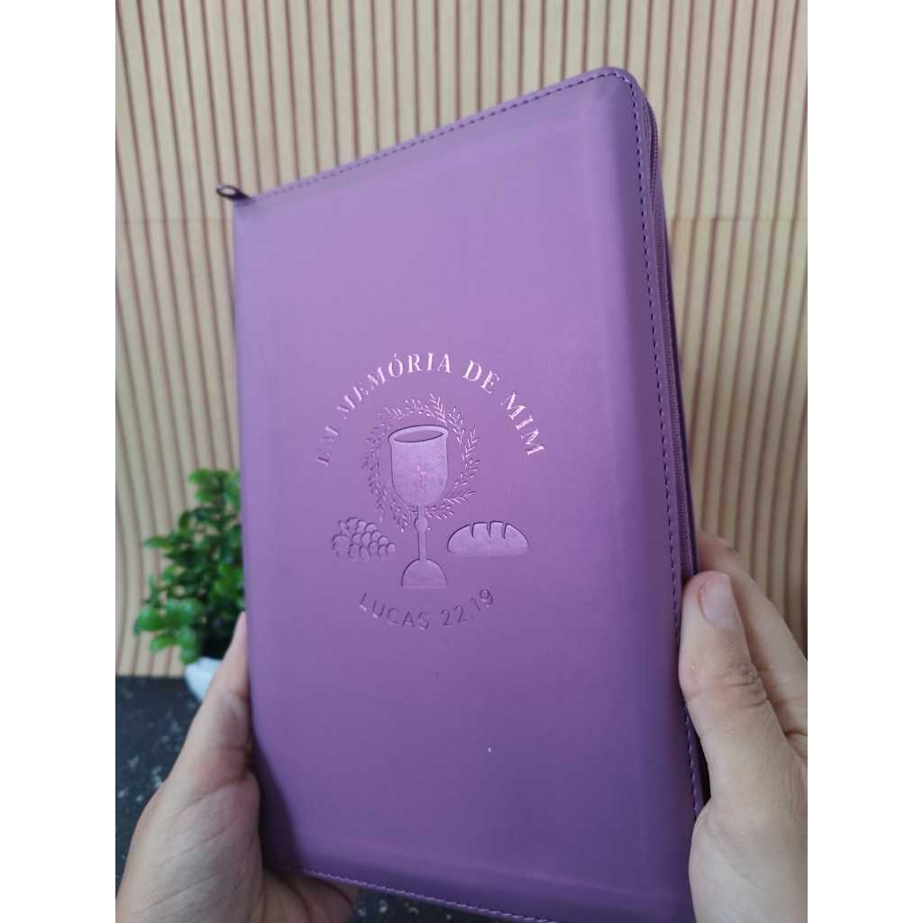 Detalhes do Bíblia Sagrada NVI | Leitura Perfeita | Zíper | Couro Soft | Roxo