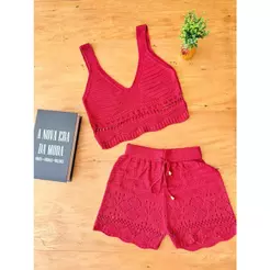 Conjunto Saída de Praia Tricô Feminina Verão 2025 Moda Short e Top Rendado Crochê Tendência