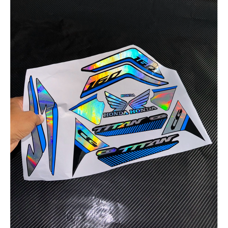 ADESIVO HOLOGRÁFICO E AZUL REFLETIVO - INDICADO PARA TITAN 2024 AZUL ENTRE OUTRAS