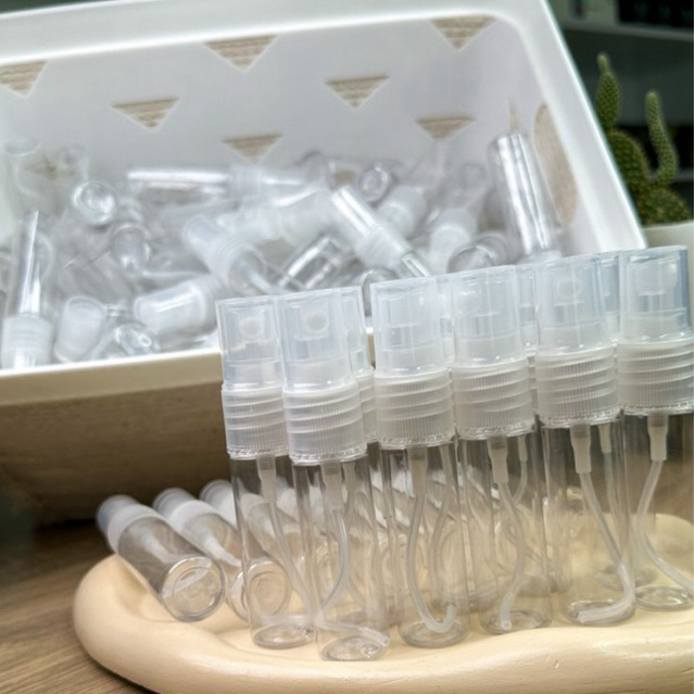 Kit 15 Frascos Pet 15ml Spray Viagem Resistente Válvula Perfume Cheirinho Home Care Aromatizador