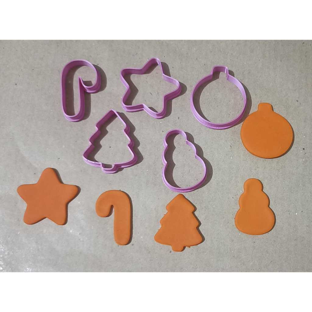 CORTADOR NATAL KIT 5 PEÇAS ARVORE, BOLA, BONECO DE NEVE, ESTRELA E CANUDO