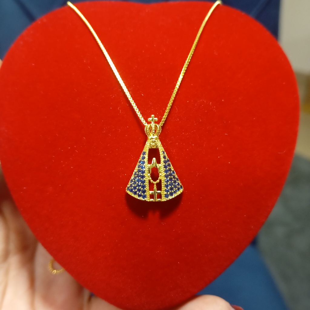 Gargantilha ,Colar Pingente Nossa Senhora Aparecida com Pedras Zircônia Azul no Manto ,Folheado 18K