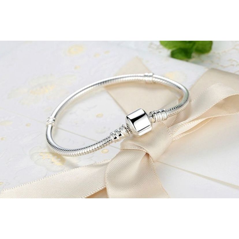 Pulseira para berloques com fecho simples em Oferta na Shopee