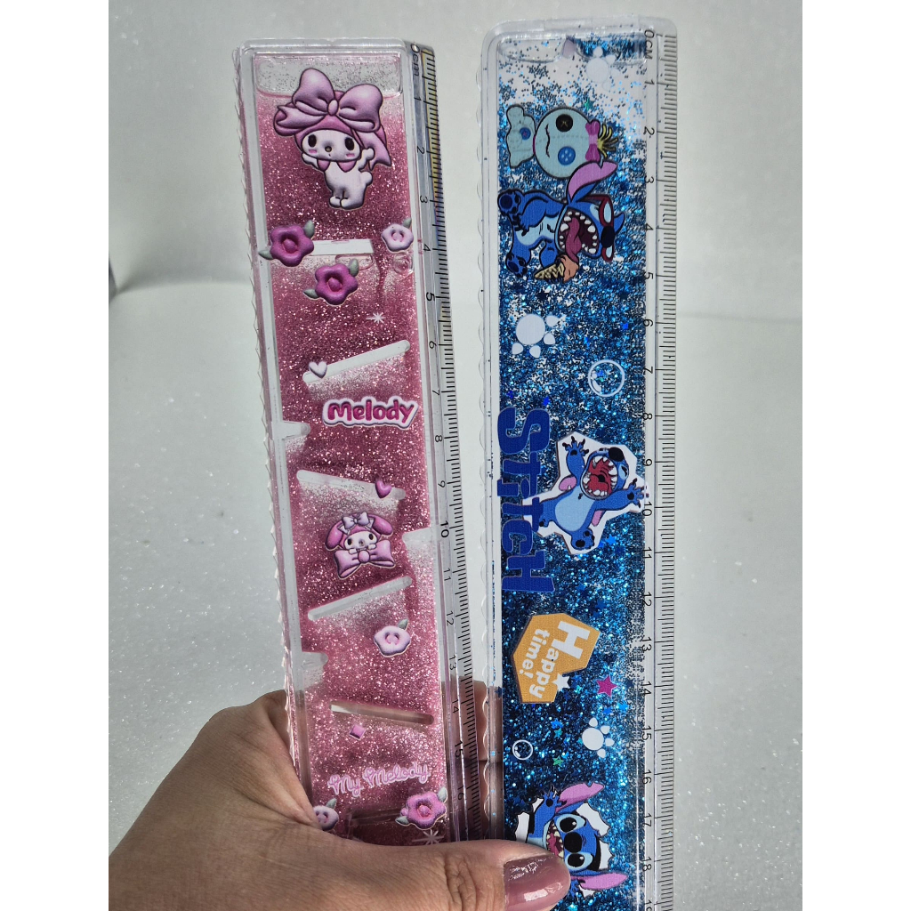 Régua com água e glitter 30cm ou 20cm - DIVERSOS MODELOS, Sanrio, Stitch, princesas, coelho ou urso em Oferta na Shopee