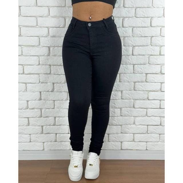 calça jeans feminina preta com Lycra empina bumbum e valoriza o corpo de alta qualidade
