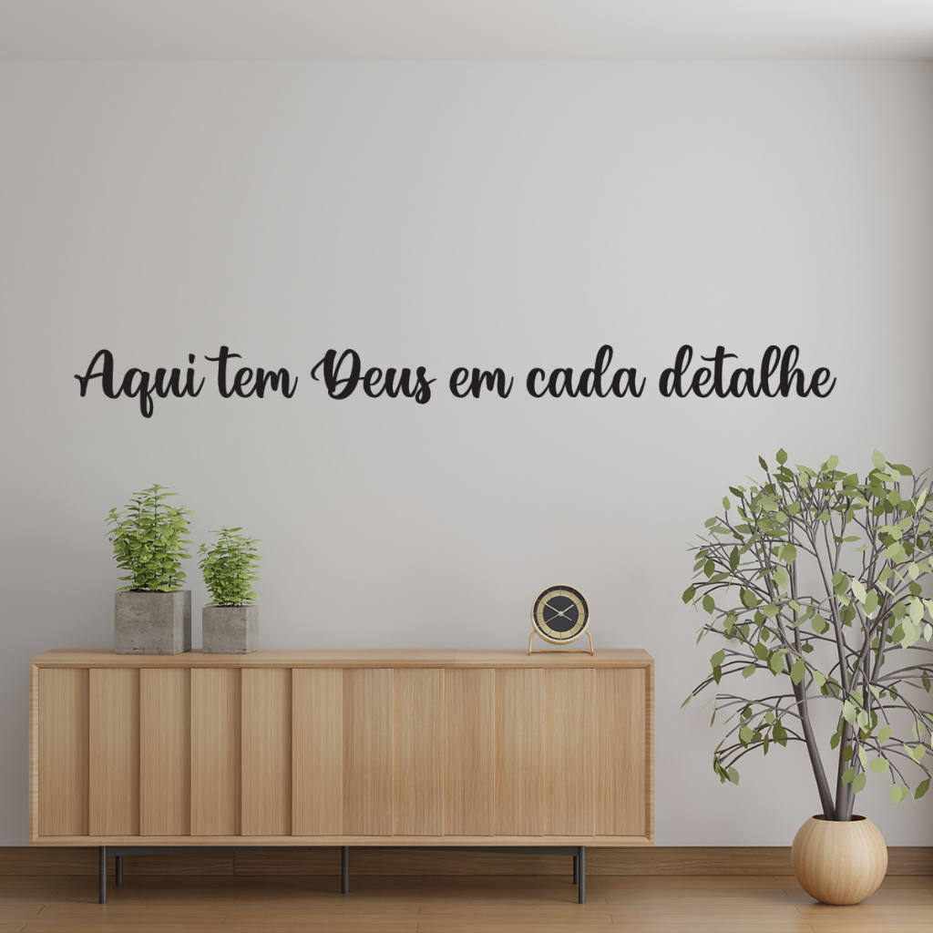 Frase Decorativa Aqui tem Deus em cada Detalhe feito em MDF Preto de 3mm Promoção em Oferta na Shopee
