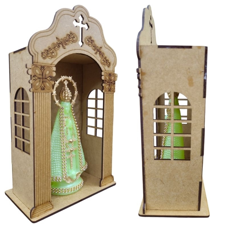 Capela em MDF com Imagem florescente de Nossa Senhora Aparecida brilha no escuro
