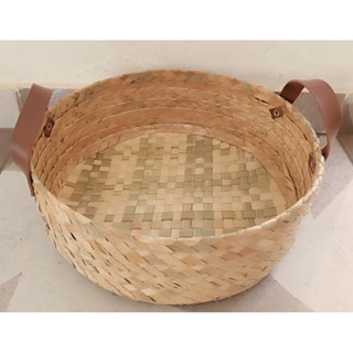 Cesta redonda 30x10cm de pão fruteira organizador de palha de carnaúba com alças de couro cachipot em Oferta na Shopee