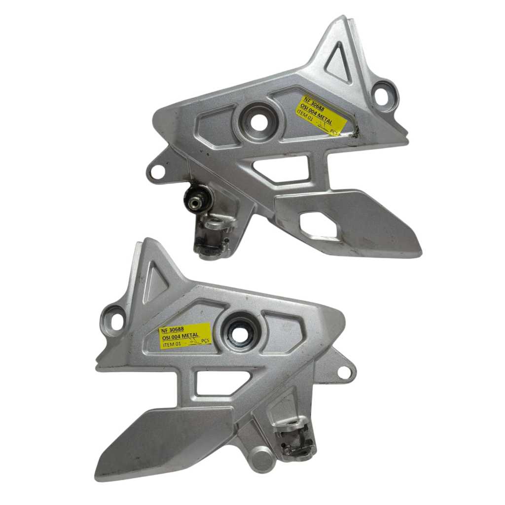 Bacalhau Suporte Pedaleira Direito Cb Twister 300 23/24 Original Honda (Direito/Esquerdo/Par)