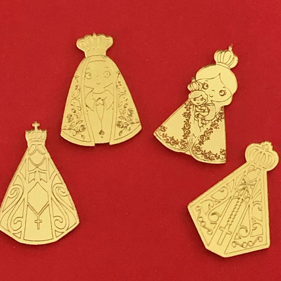 10 Apliques Acrílico Espelhado Dourado Nossa Senhora 4cm Lembrancinha Religiosa Batizado Comunhão em Oferta na Shopee