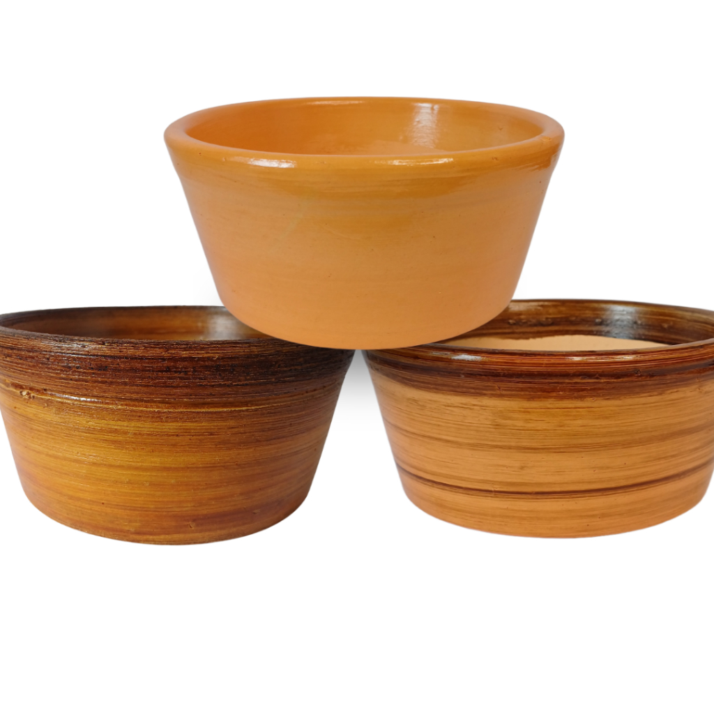 Vaso Liso Pintado e Impermeabilizado de Barro/Cerâmica 19x9cm–Furado Ideal para Suculentas e Cactos