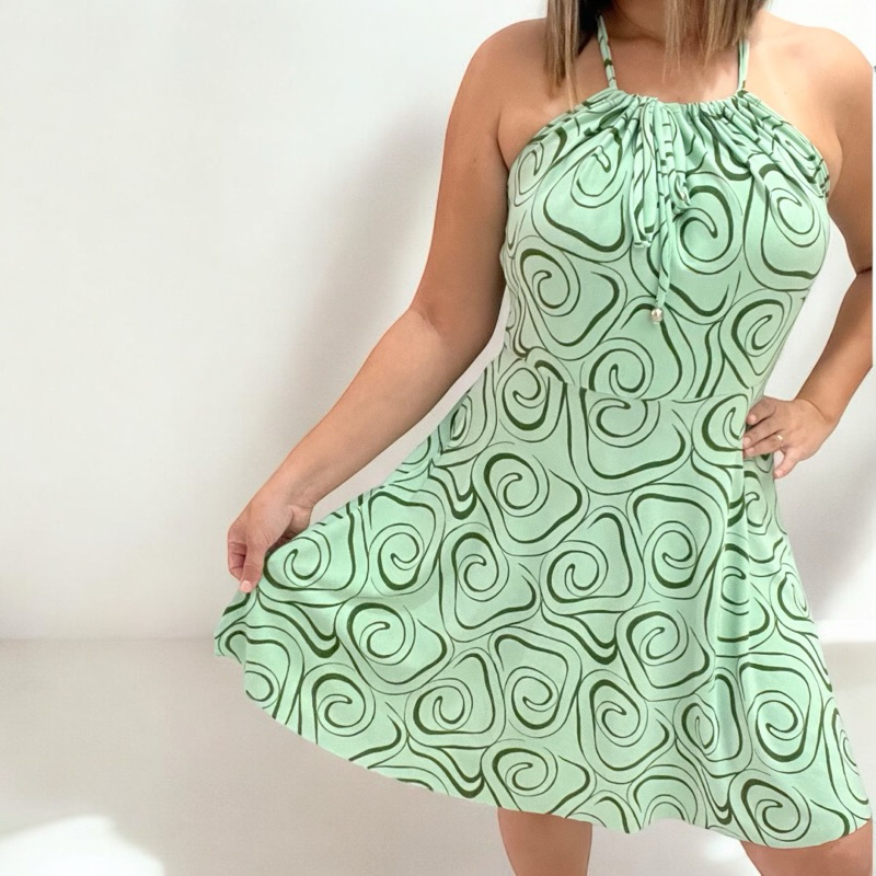 Vestido estampado, alça regulável no pescoço, alça fina, soltinho, malha fria, fresquinho