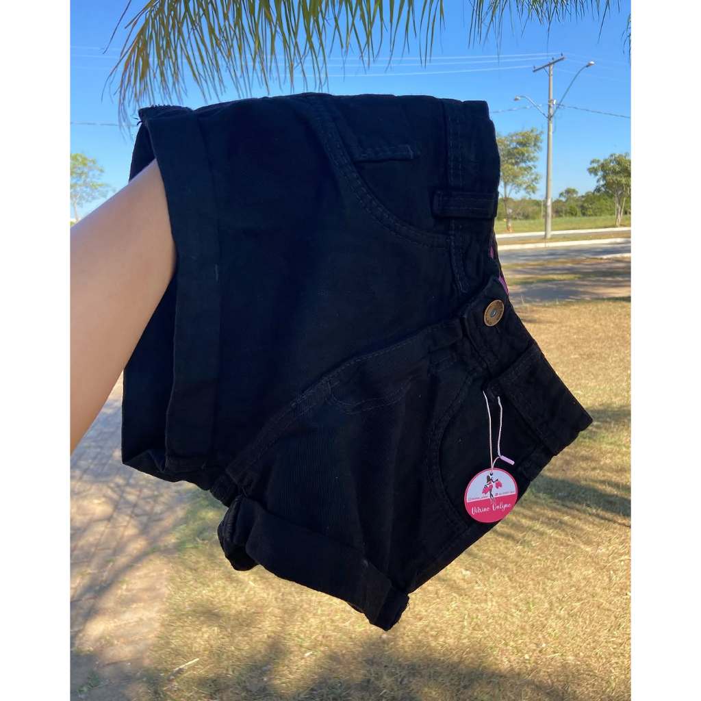 Short Jeans Feminino Preto Básico - Modelo Liso com Bainha Dobrada em Oferta na Shopee