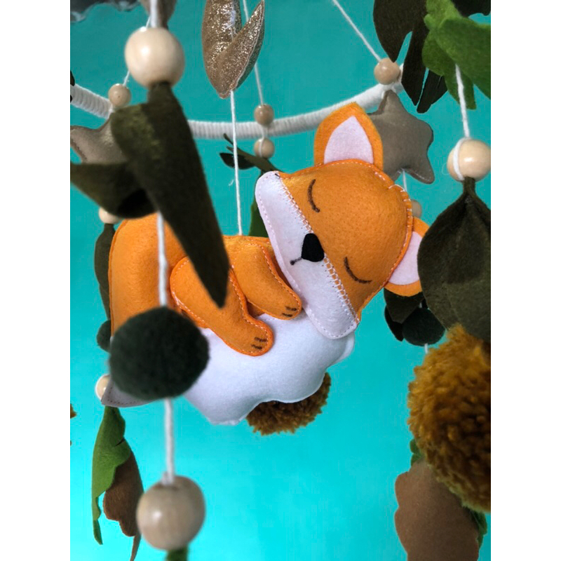 Móbile de Berço Raposa bosque folhagem, pompom, menino menina. decoração quarto de bebê em feltro