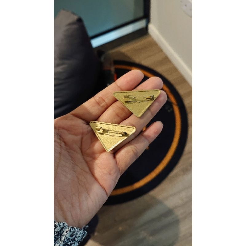 Broche com Alfinete