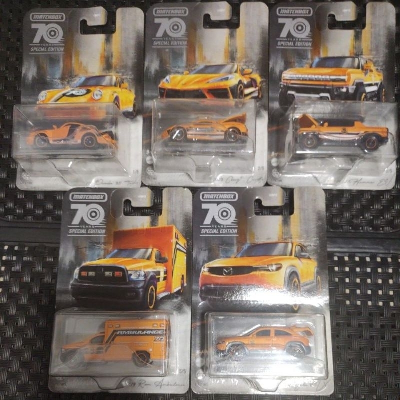 Matchbox Premium Set Completo Edição Especial 70 Anos - Porsche Corvette Hummer Ambulância Mazda MX