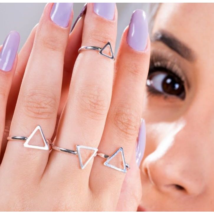 Anel Triângulo Vazado de Prata Feminino - Prata 925