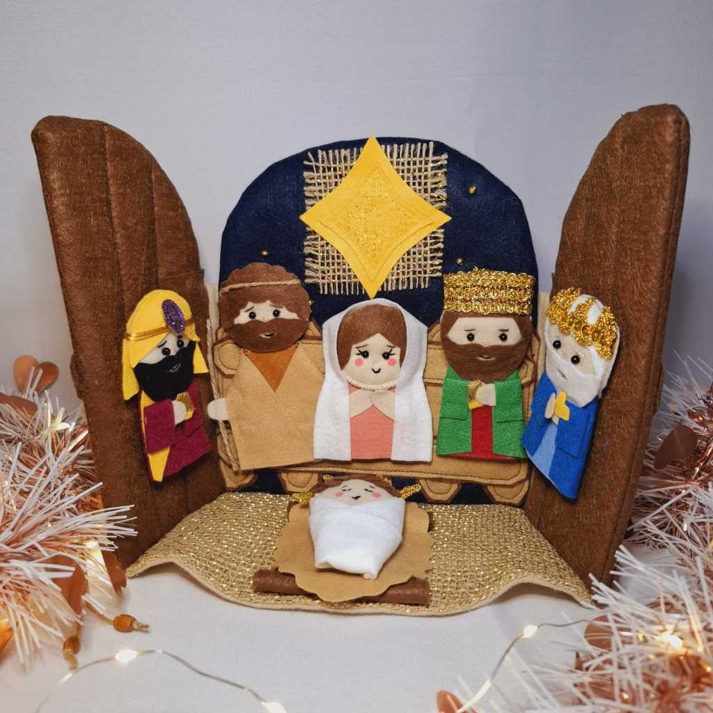 Presépio de Natal em feltro com personagens dedoches / Decoração de Natal / Presépio didático