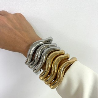 Bracelete Feminino Emma, Bracelete de Metal Com Designe Sofisticado, transforme seus looks com este acessório magnífico.