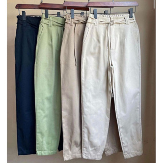 Calça cenoura sarja de alfaiataria com detalhes de Punhos com zíper  , detalhes de elástico na atrás em Oferta na Shopee