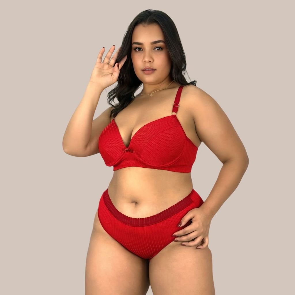 Conjunto Lingerie Plus Size Reforçado Sutiã Bojo e Calcinha com Tecido em Ribana de Poliamida Mayara