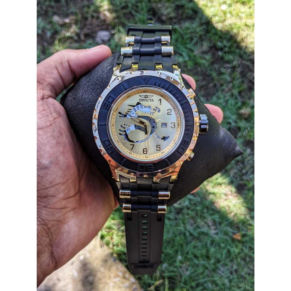 Relogio Masculino invicta Alto Relevo Dragon Holder Aço inox quartzo Com Pulseira Borracha Asiliconada .