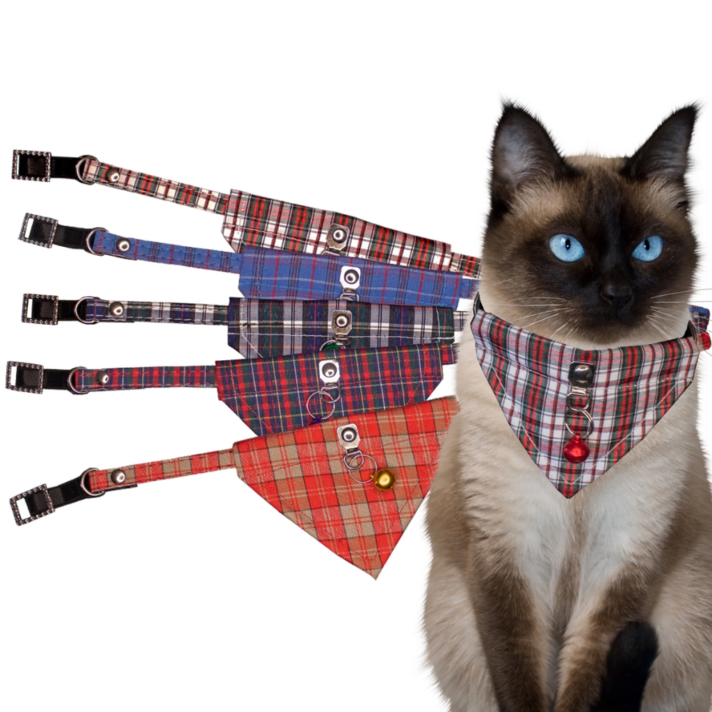 Coleira bandana xadrez para gatos com guizo em Oferta na Shopee