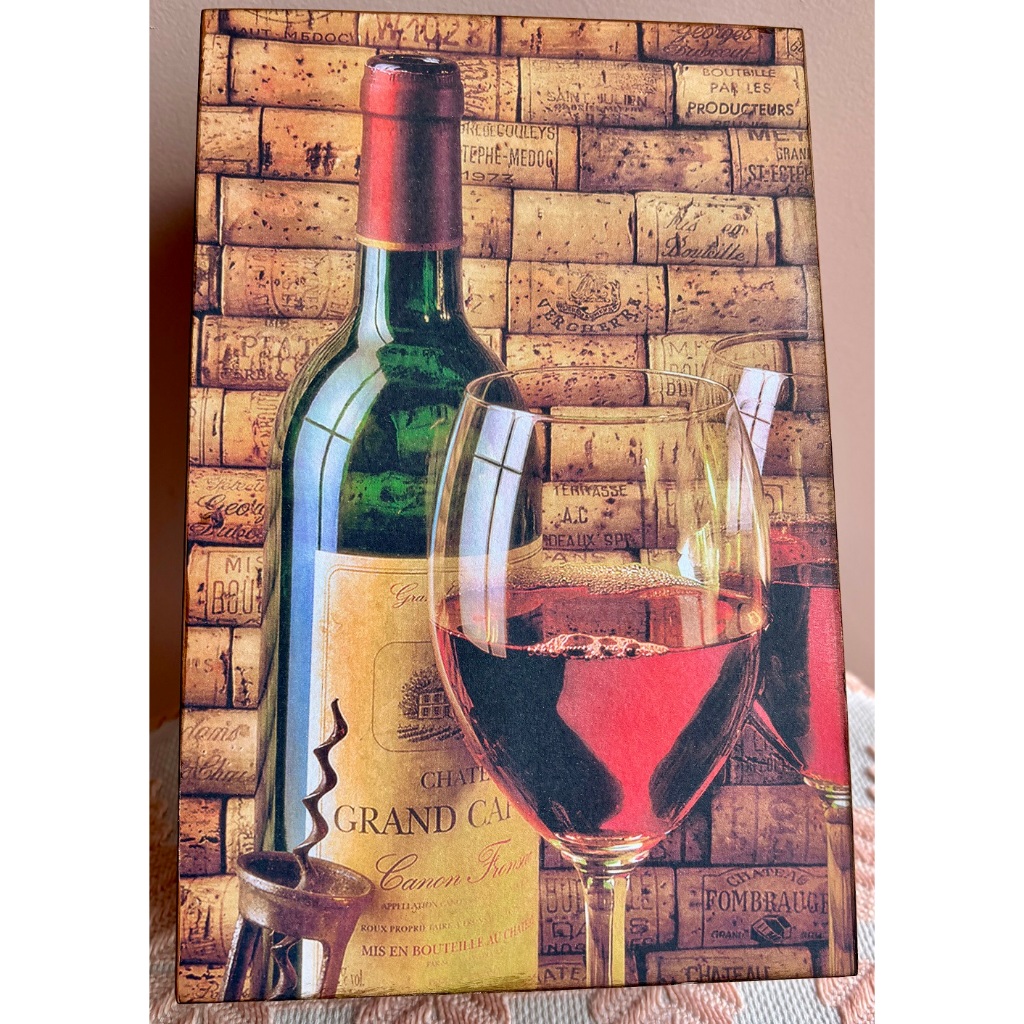 Caixa Flocada em MDF para mini vinho e taça com duas divisórias