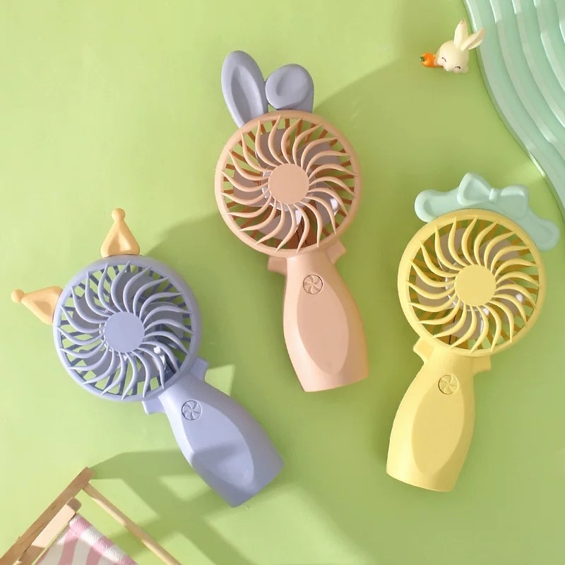 Novo ventilador pequeno（3 orelhas C3） portátil de carregamento usb, novo mini ventilador elétrico pequeno de mesa novo