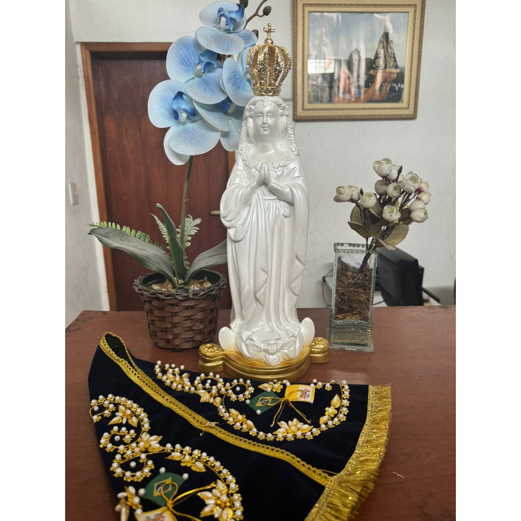 Imagem Nossa Senhora Aparecida replica 37cm coroa de chumbo folheada a ouro com manto e broche perfeita para casamento