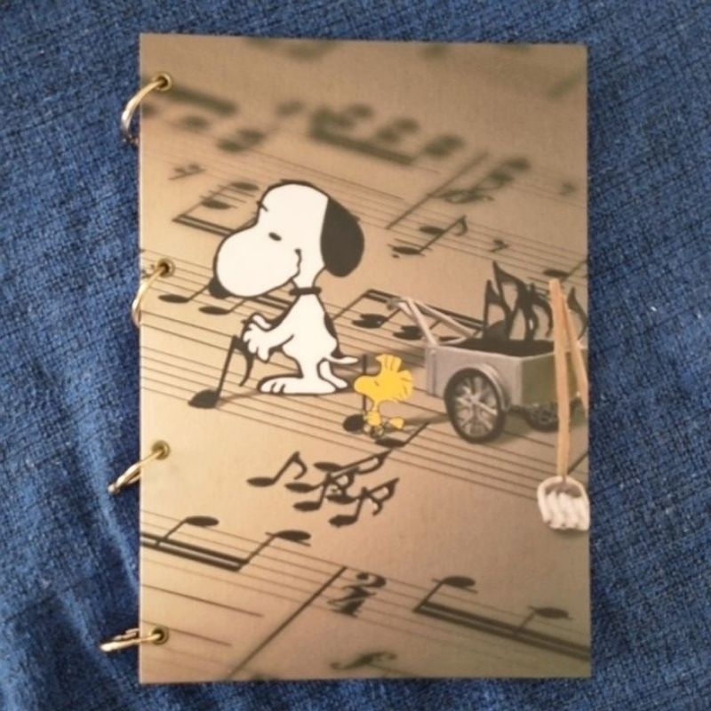 Caderno Executivo Argolado Snoopy em Oferta na Shopee