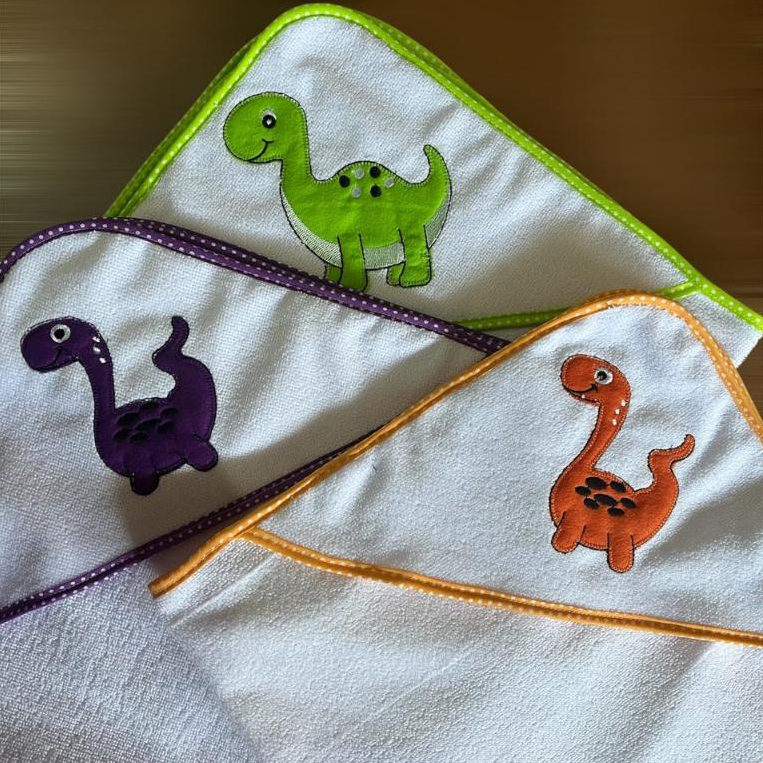 Toalha de Banho Bebe DINOSSAUROS Bordada em Oferta na Shopee