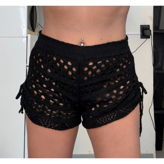 SHORT CROCHÊ MODA PRAIA / SHORT MODA PRAIA/ SHORT CROCHÊ AMARRAÇÃO DOS LADOS 40