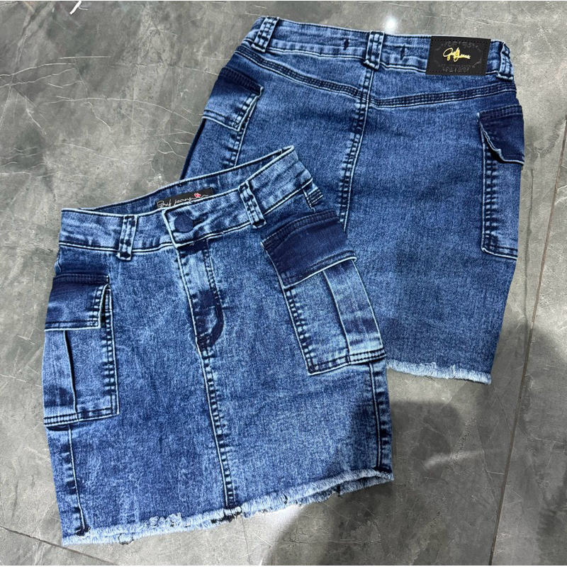 Saia jeans cargo / saia jeans com lycra / saia / saia gringa 43