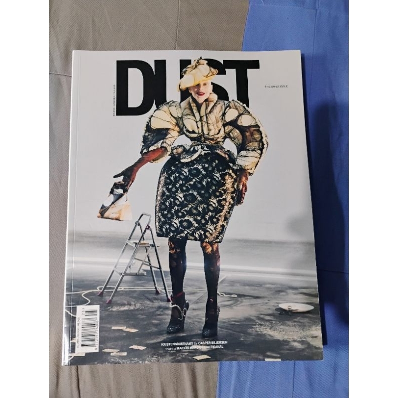 Revista Dust magazine - Aron Piper, Kristen Mcmenamy e muitas estrelas da moda