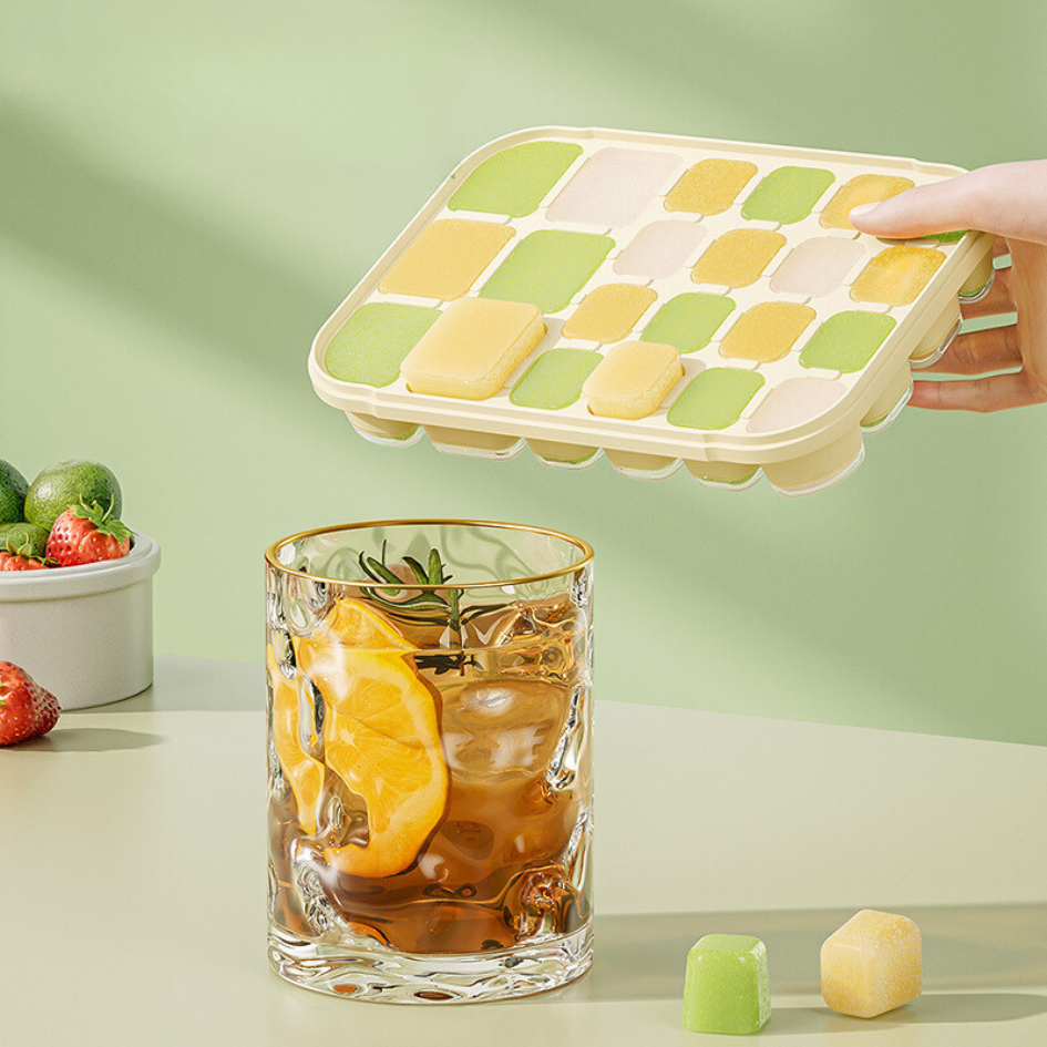 KIT 2 Forma de Gelo Silicone com Tampa em Oferta na Shopee