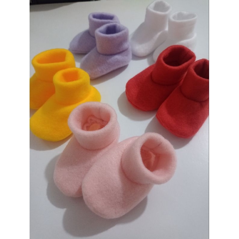 5 pares de Sapatinhos quentinhos para RN