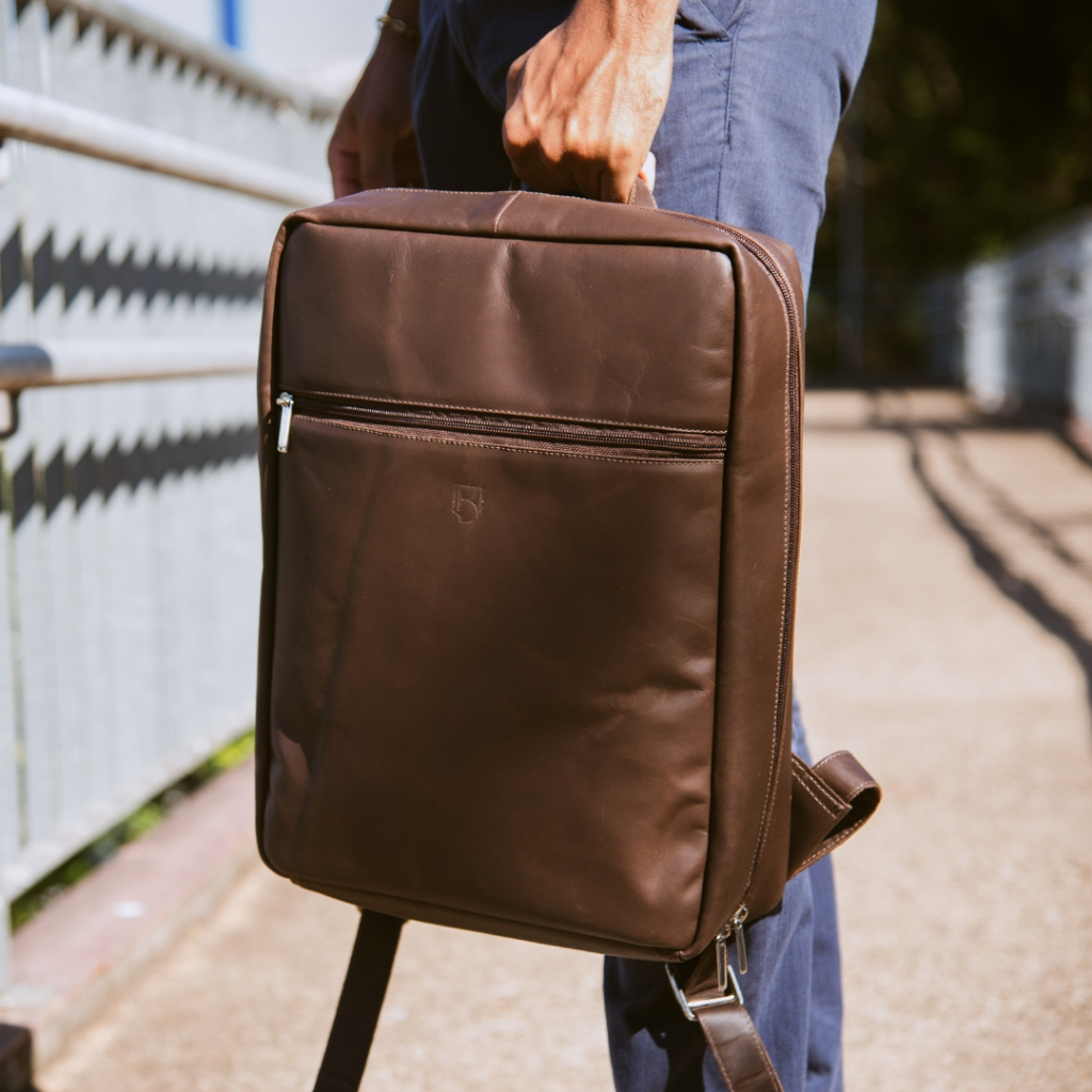 Mochila Couro Legítimo Executiva Grande Espaçosa para Notebook Trabalho Viagem Unissex