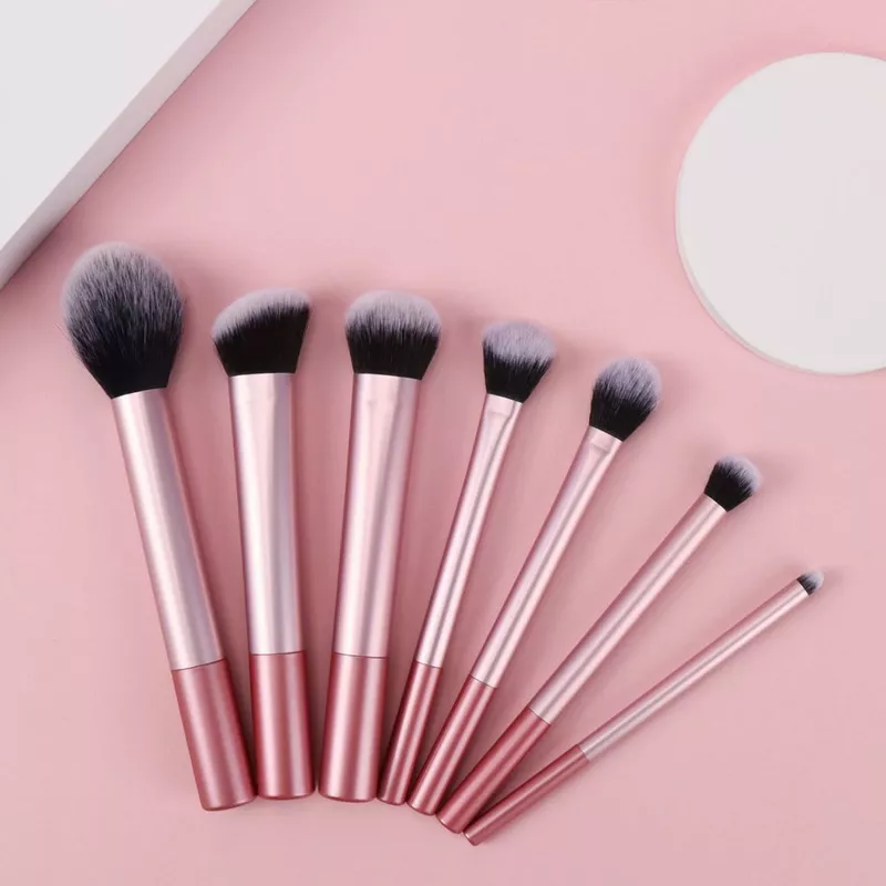 Transforme seu olhar com pincéis rosa! 💖