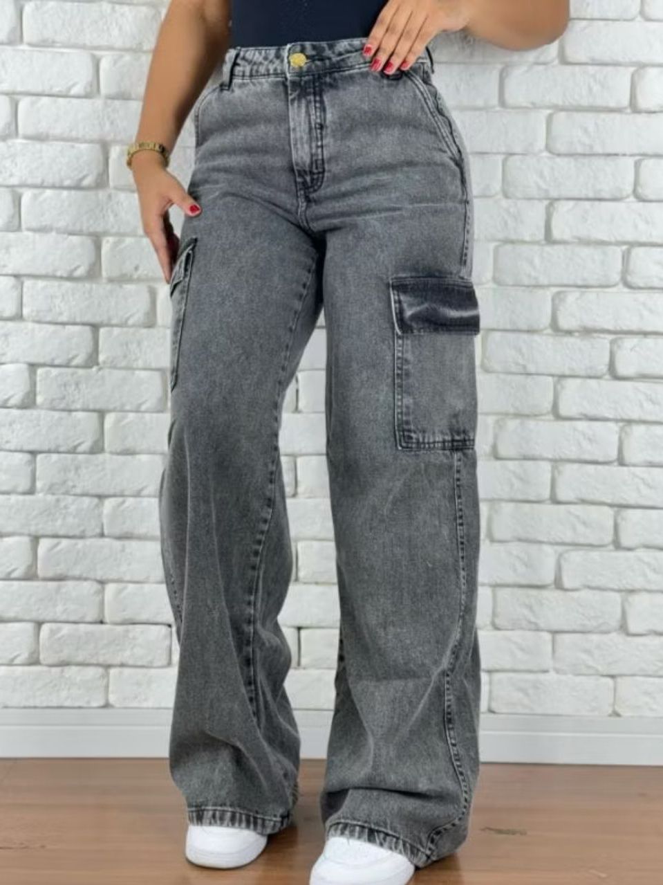 Calça Cargo Jeans Feminina wid leg  Cintura Alta Linha Bolso Nas  Lateraais Premium Não possui lycra