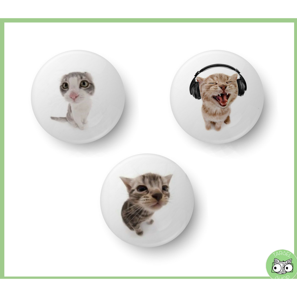 Kit 3 Botton Broche Pin Gato Ouvindo Música Meme Figurinha, 3,2cm ou 4,4cm