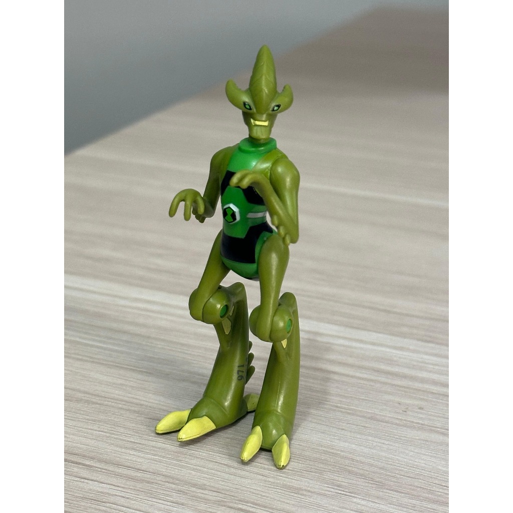 Boneco Crashhopper Ben 10 Omniverse Bandai Original Usado