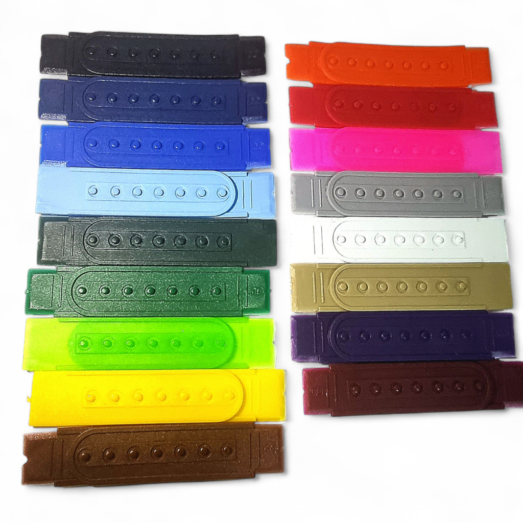 kit 2 reguladores snapback para boné c/7 furos medida padrão escolha a cor em Oferta na Shopee