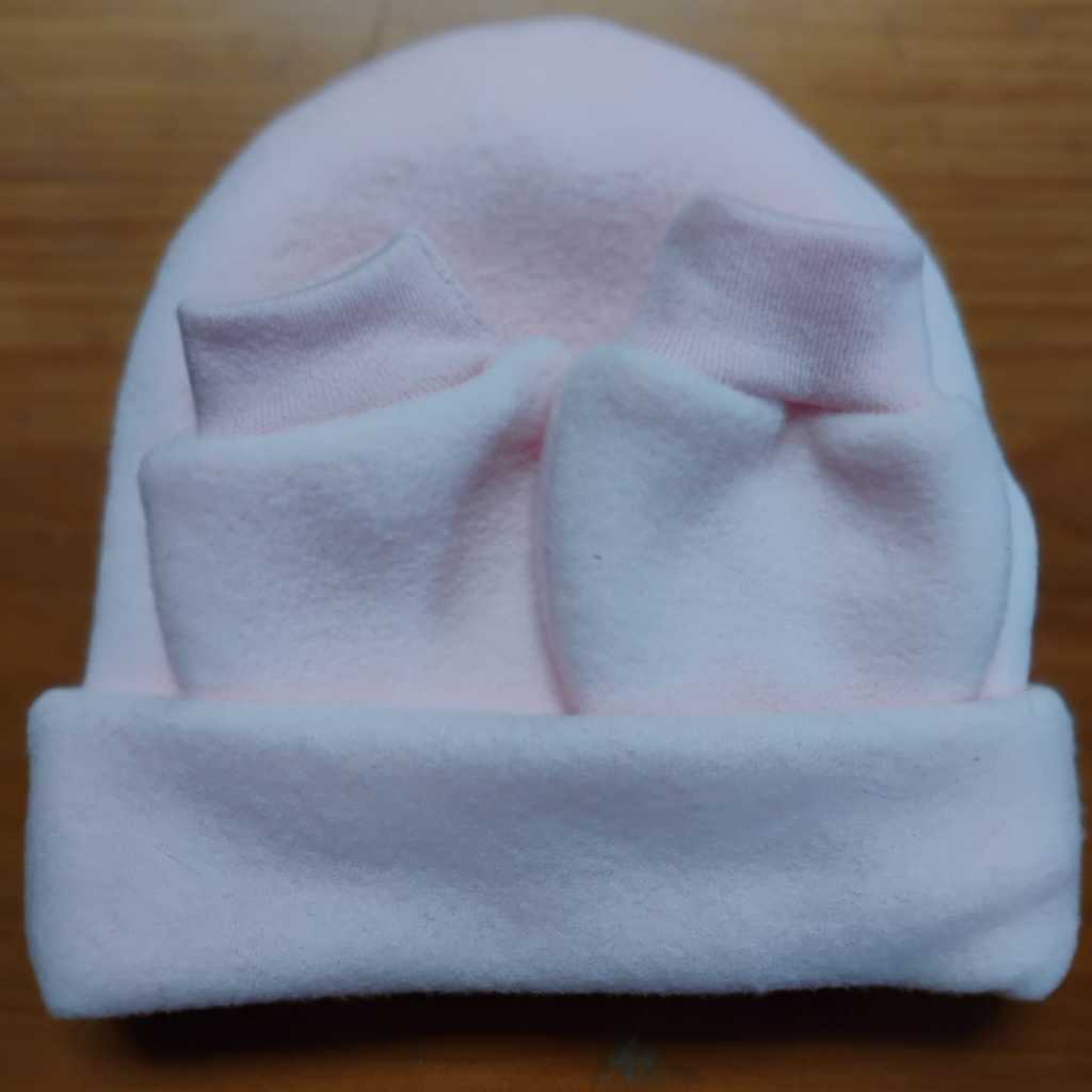 kit com uma touca e um par de luvinha tecido soft para recém nascido, tamanho RN diversas cores disponíveis enxoval RN
