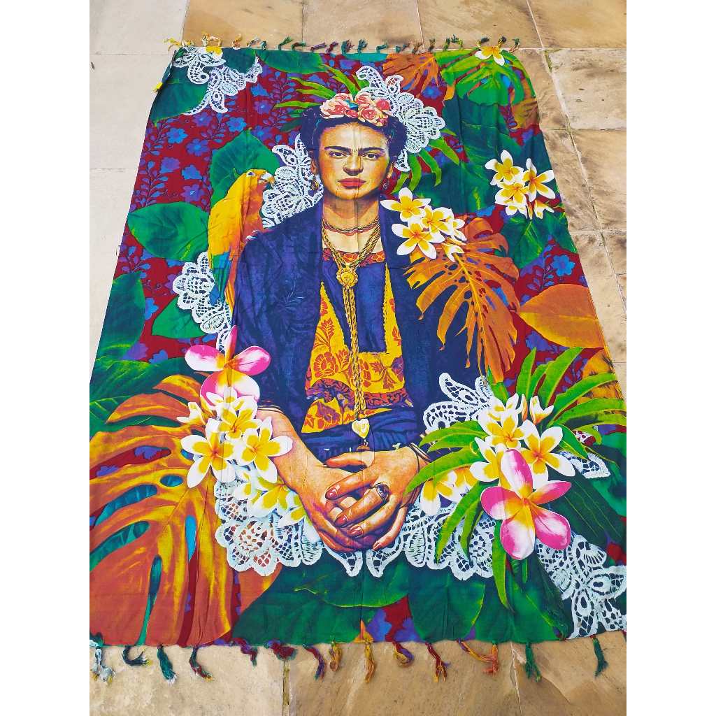 Canga de Praia Estampa da Frida Khalo