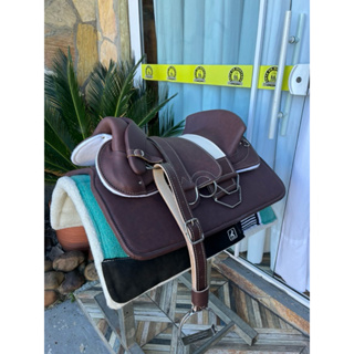 Kit de Montaria Sela Freio de Ouro Travessão Chinchador Barrigueira Loro e Estribo Inox e Manta EVA em Oferta na Shopee