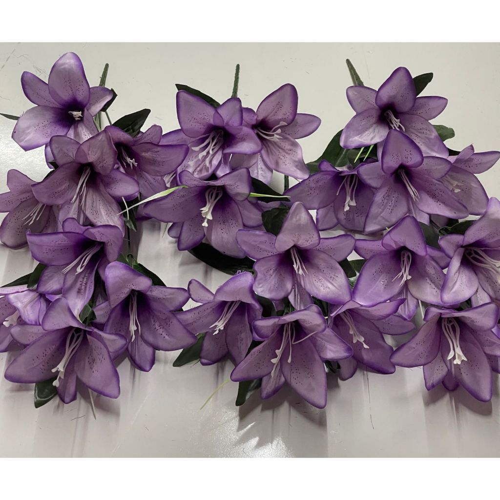 Lírio Artificial kit com 6/12 em Oferta na Shopee