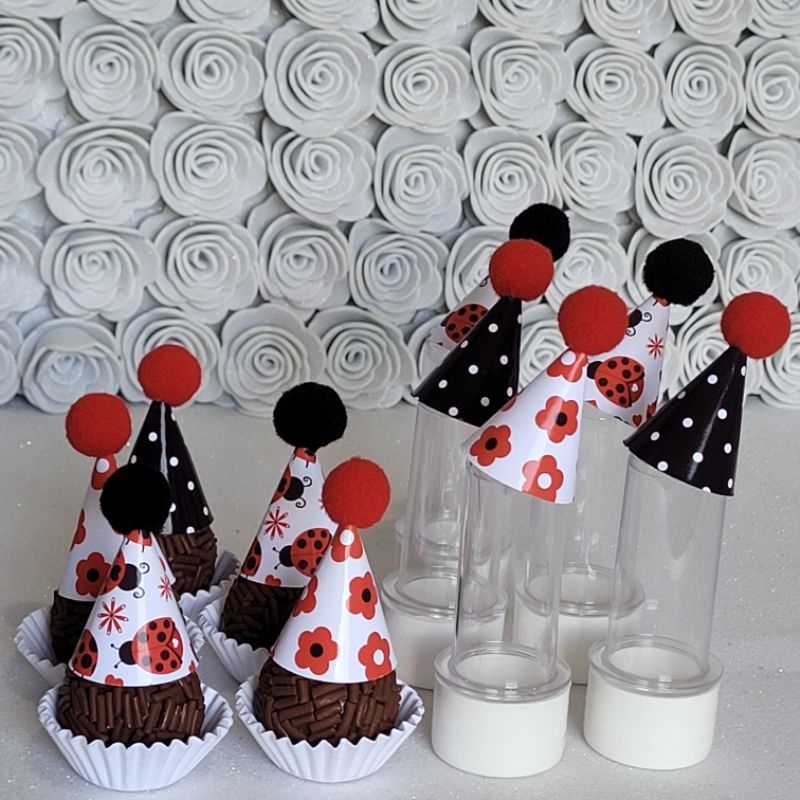 20 ou 40 mini chapeuzinho ladybug ♡ joaninha,,topper docinho doces, tubete, pompom, personalizados ladybug